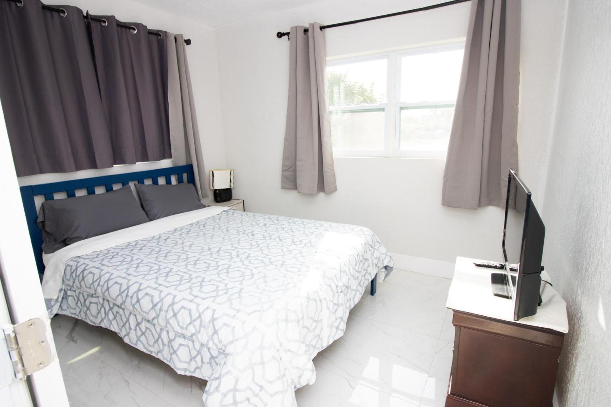 Shared Home - Close To The Beach Riviera Beach Luaran gambar