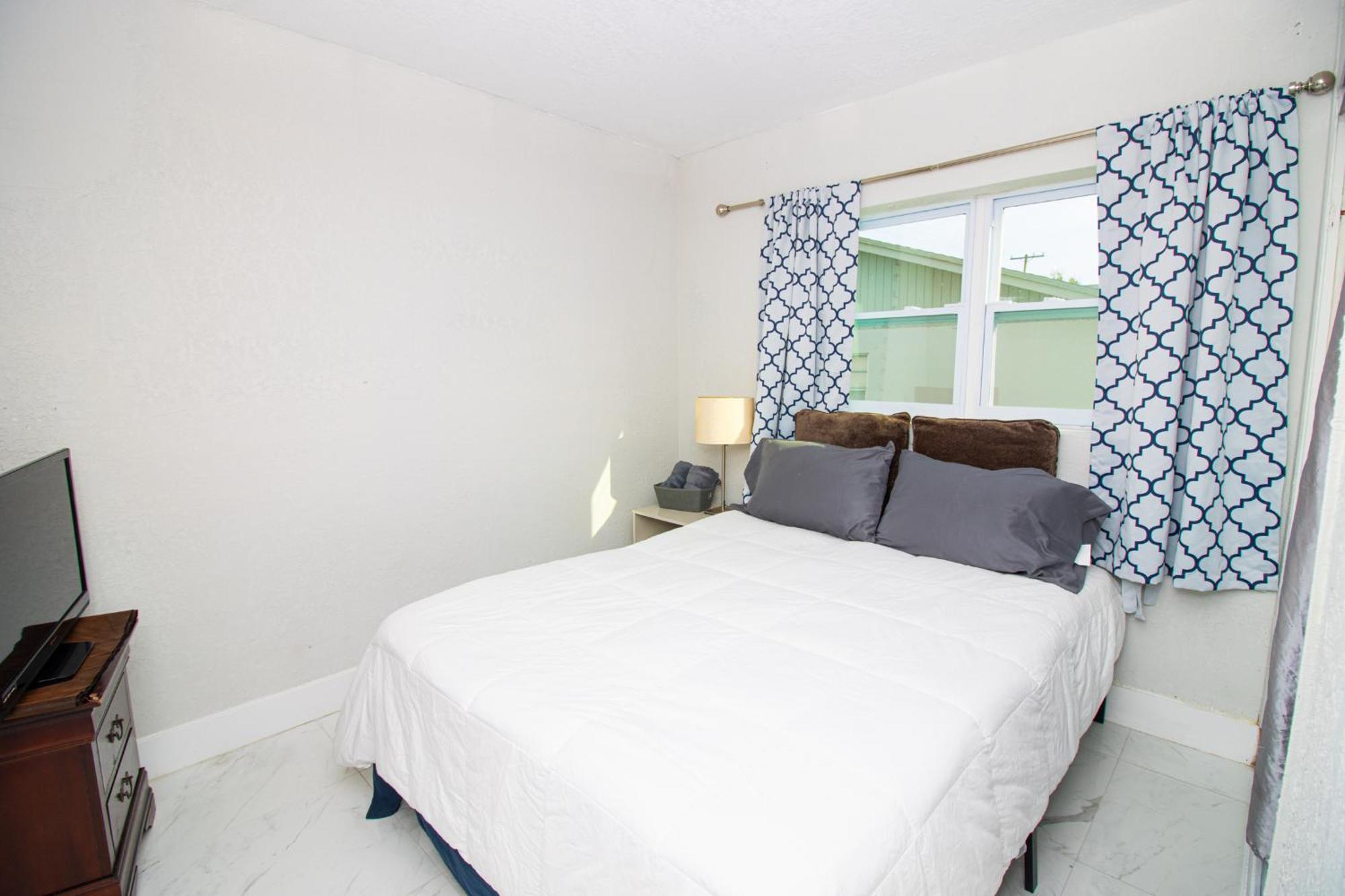 Shared Home - Close To The Beach Riviera Beach Luaran gambar