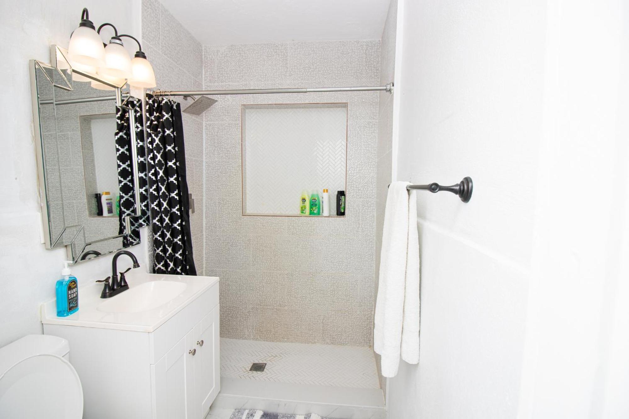 Shared Home - Close To The Beach Riviera Beach Luaran gambar
