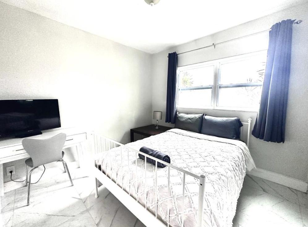 Shared Home - Close To The Beach Riviera Beach Luaran gambar